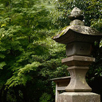漆原霊能者